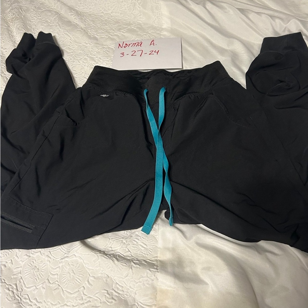 FIGs High Waisted Zamora Jogger Scrub Pants